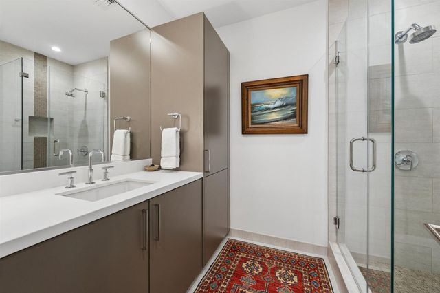 2047 Westcreek Lane 708, Houston, TX 77027