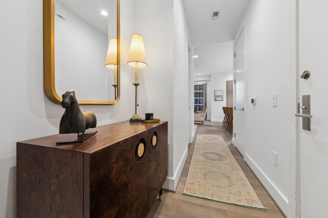 2047 Westcreek Lane 708, Houston, TX 77027