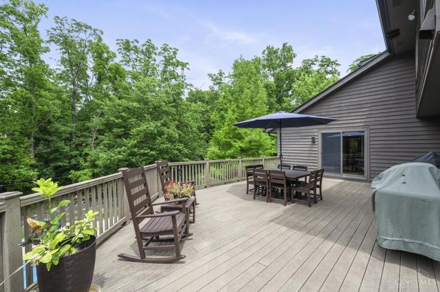 7395 Desert Springs Court, West Chester, OH 45069