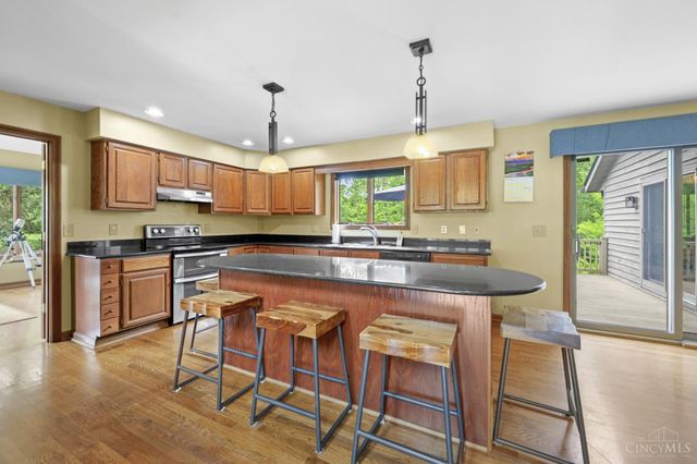 7395 Desert Springs Court, West Chester, OH 45069
