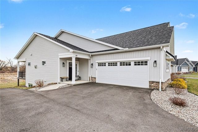 80 Autumn Leaf Trail, Webster, NY 14580