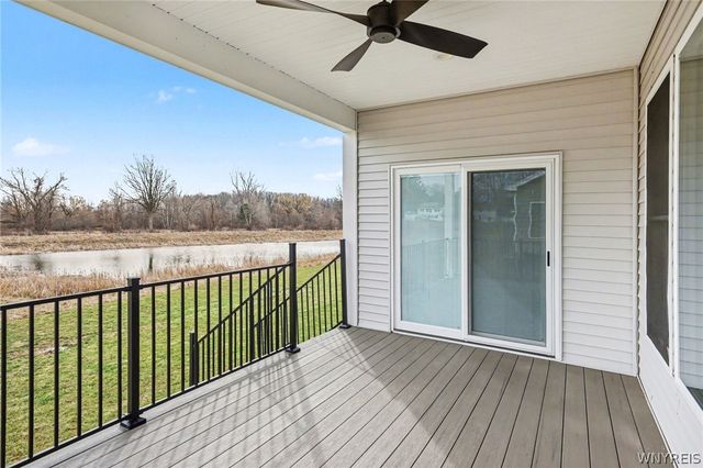 80 Autumn Leaf Trail, Webster, NY 14580