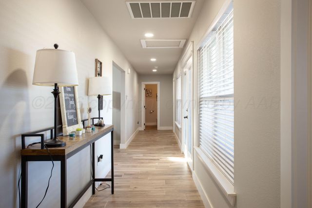 1800 S PARK Circle, Amarillo, TX 79108