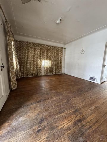 18590 Lumpkin Street, Detroit, MI 48234