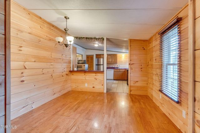 11084 Stanley Valley Road, Gate City, VA 24251