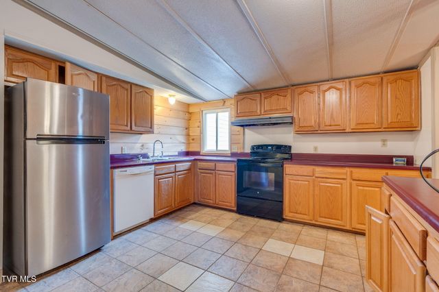 11084 Stanley Valley Road, Gate City, VA 24251