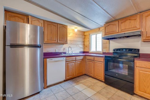 11084 Stanley Valley Road, Gate City, VA 24251