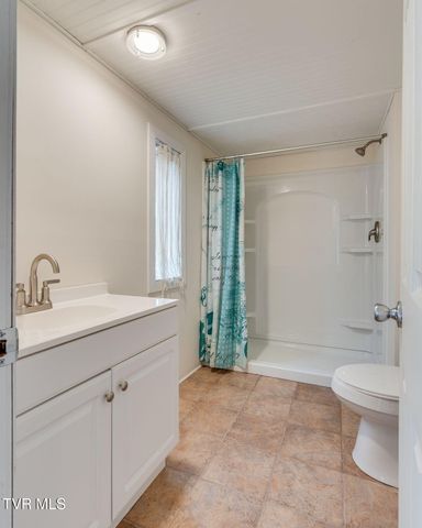 11084 Stanley Valley Road, Gate City, VA 24251