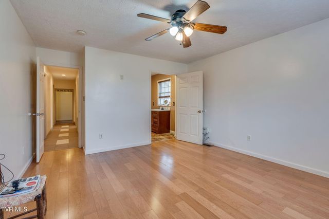 11084 Stanley Valley Road, Gate City, VA 24251