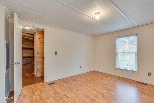 11084 Stanley Valley Road, Gate City, VA 24251