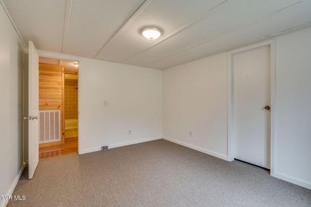 11084 Stanley Valley Road, Gate City, VA 24251