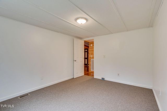 11084 Stanley Valley Road, Gate City, VA 24251