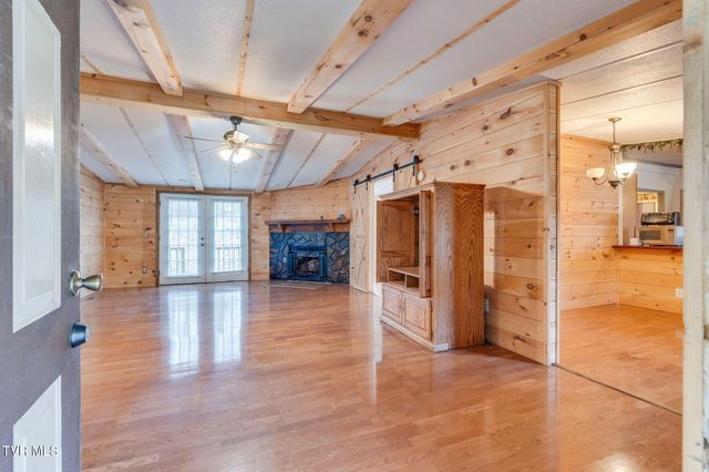 11084 Stanley Valley Road, Gate City, VA 24251