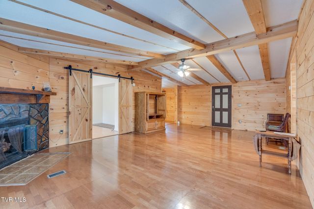 11084 Stanley Valley Road, Gate City, VA 24251