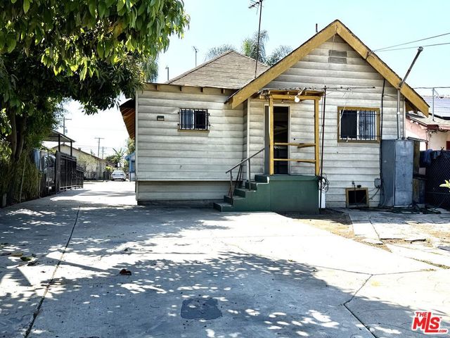 205 W Gage Avenue, Los Angeles, CA 90003