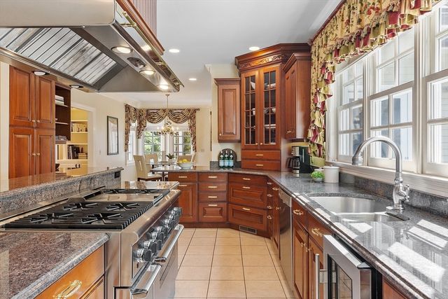 20 Hillery Rd, Leominster, MA 01453