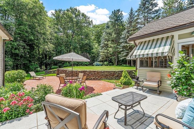 20 Hillery Rd, Leominster, MA 01453