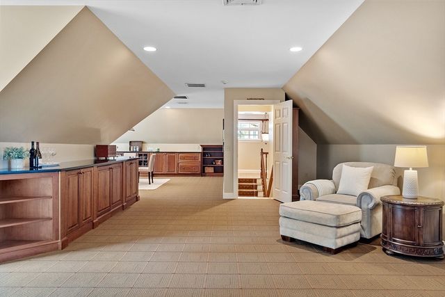 20 Hillery Rd, Leominster, MA 01453