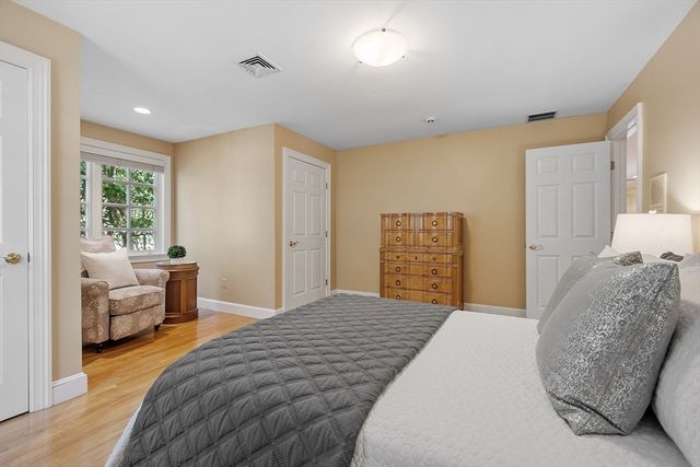 20 Hillery Rd, Leominster, MA 01453