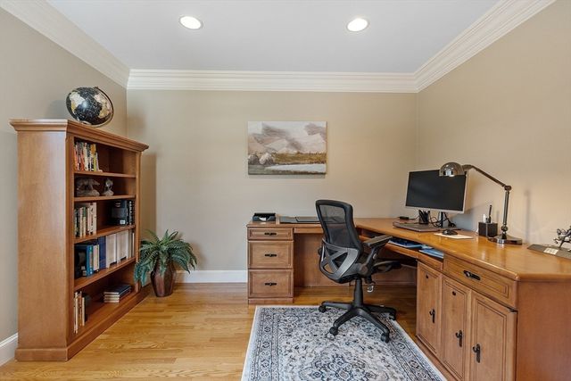 20 Hillery Rd, Leominster, MA 01453