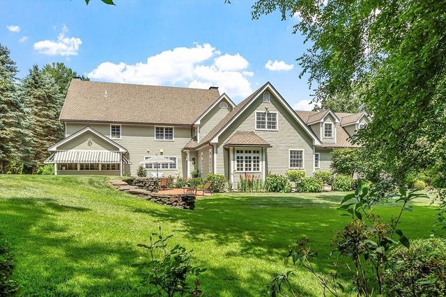 20 Hillery Rd, Leominster, MA 01453