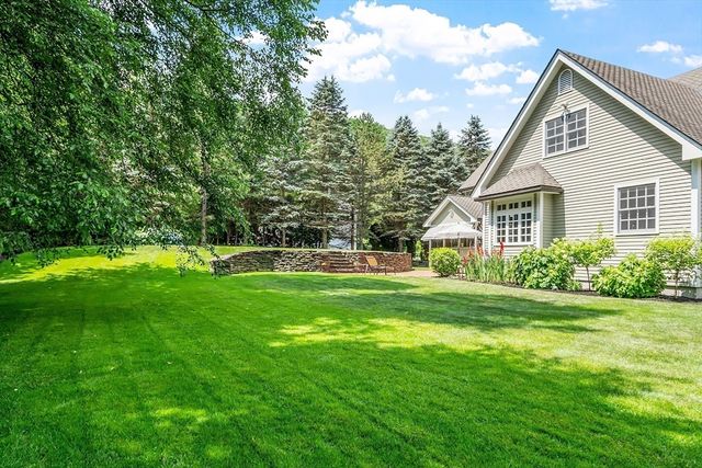 20 Hillery Rd, Leominster, MA 01453