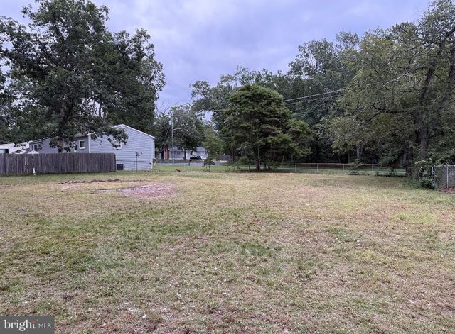 319 JAYS AVE, Williamstown, NJ 08094