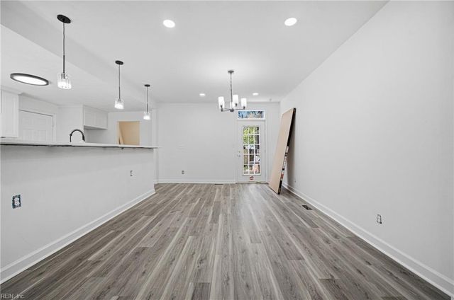 2011 Holladay ST, Portsmouth, VA 23704