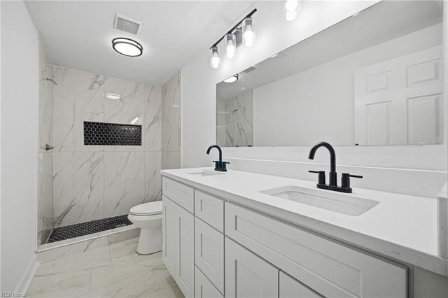 2011 Holladay ST, Portsmouth, VA 23704