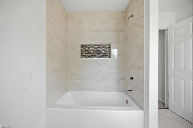 2011 Holladay ST, Portsmouth, VA 23704