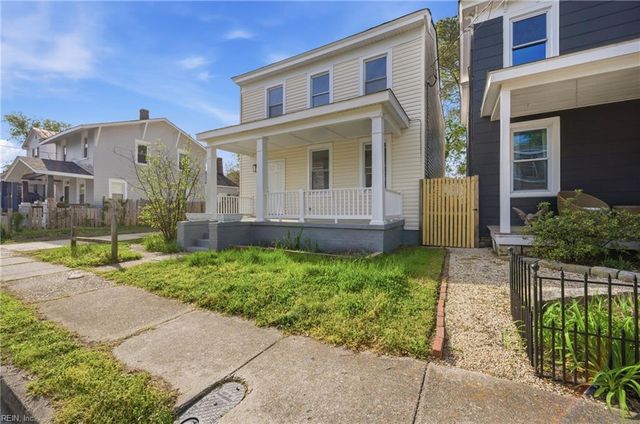 2011 Holladay ST, Portsmouth, VA 23704