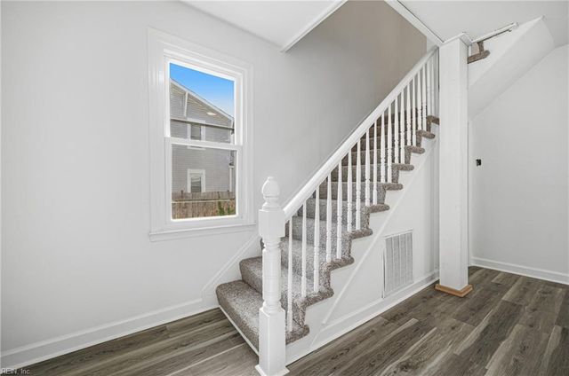 2011 Holladay ST, Portsmouth, VA 23704