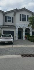 2615 SE 12th Street, Homestead, FL 33035