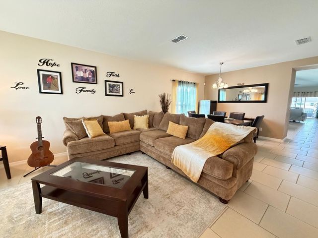 4808 ROCKVALE DR, Kissimmee, FL 34758