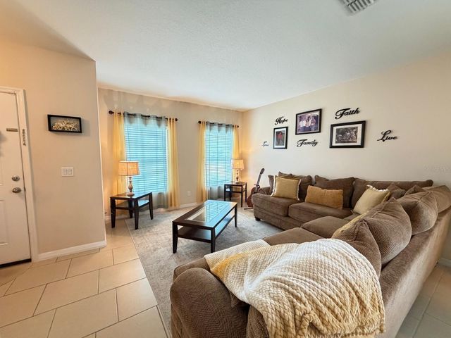 4808 ROCKVALE DR, Kissimmee, FL 34758