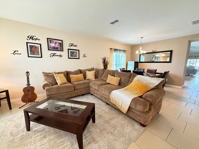 4808 ROCKVALE DR, Kissimmee, FL 34758