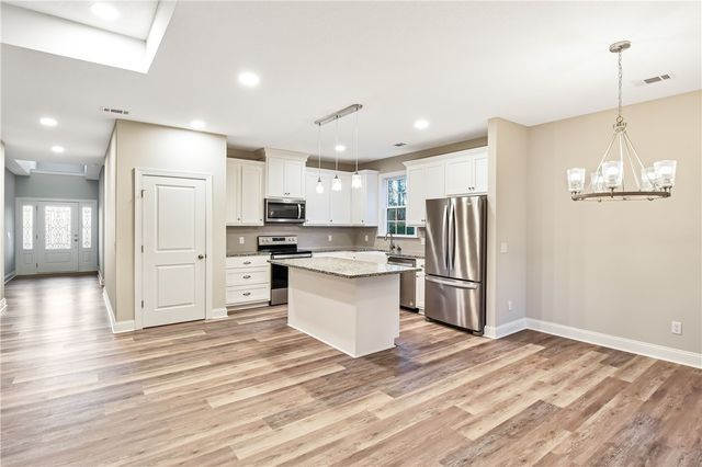 436 Lakespur Lane, Brunswick, GA 31525