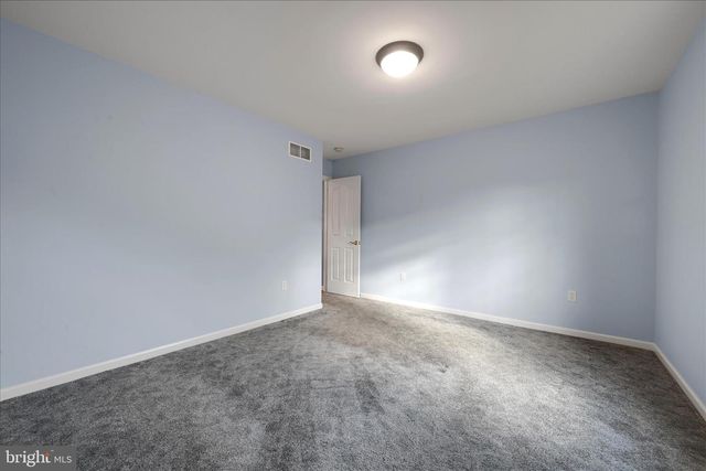 988 CAMBRIDGE DR, Manheim, PA 17545