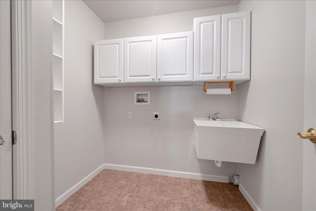 988 CAMBRIDGE DR, Manheim, PA 17545