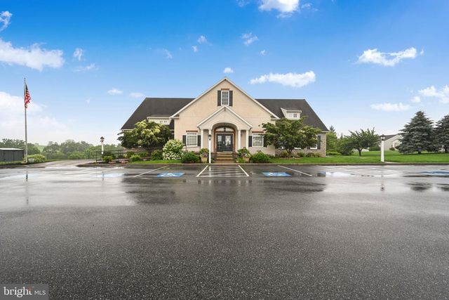 988 CAMBRIDGE DR, Manheim, PA 17545