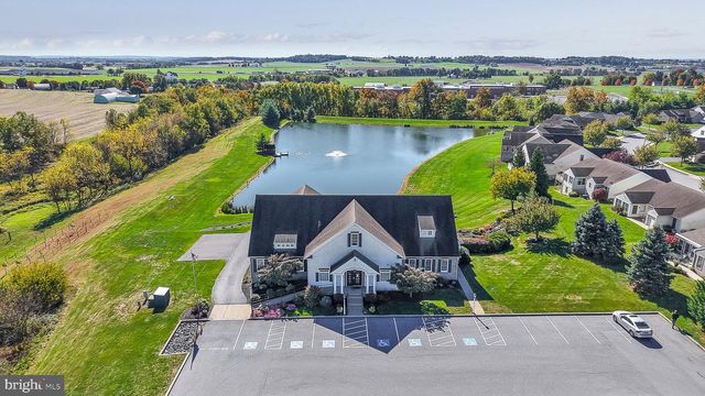 988 CAMBRIDGE DR, Manheim, PA 17545