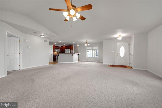 988 CAMBRIDGE DR, Manheim, PA 17545