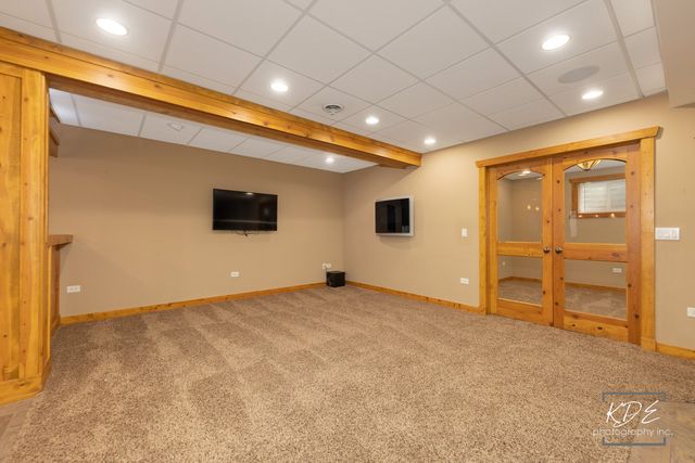 662 Omaha Drive, Yorkville, IL 60560