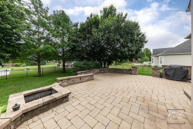 662 Omaha Drive, Yorkville, IL 60560