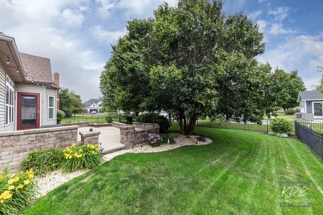 662 Omaha Drive, Yorkville, IL 60560