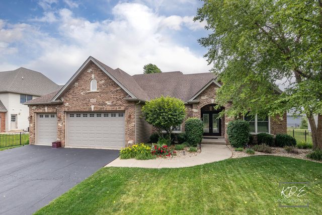 662 Omaha Drive, Yorkville, IL 60560