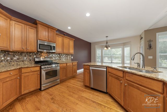 662 Omaha Drive, Yorkville, IL 60560