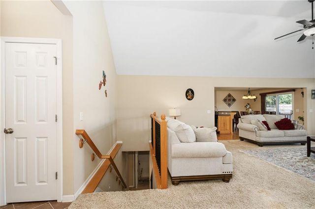 6204 Berando Court, Lawrence, KS 66049