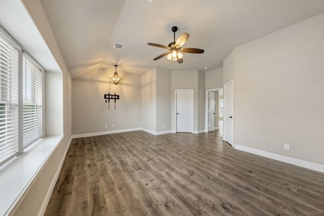 129 Sundance Circle, Waxahachie, TX 75165