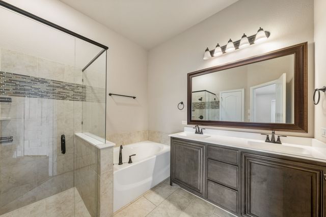129 Sundance Circle, Waxahachie, TX 75165